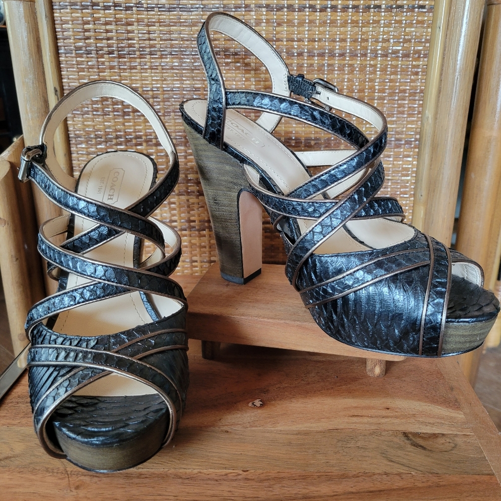 Gorgeous Coach Snakeskin Platform Sandles Sz 9B